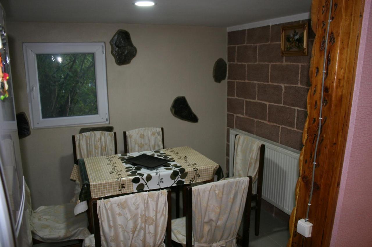 Guest House Nima Bordschomi Exterior foto