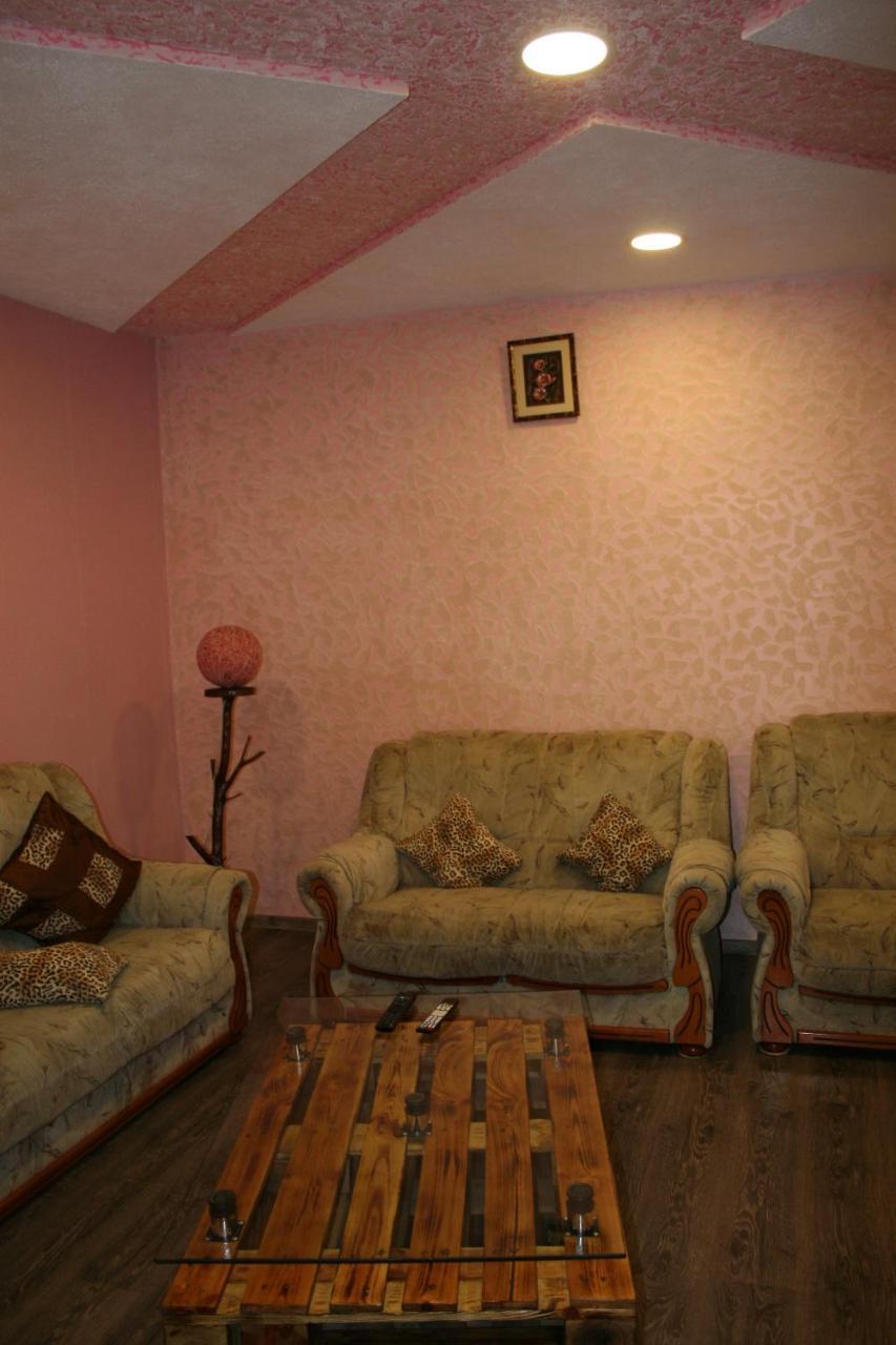Guest House Nima Bordschomi Exterior foto