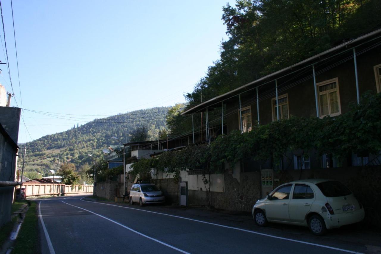 Guest House Nima Bordschomi Exterior foto